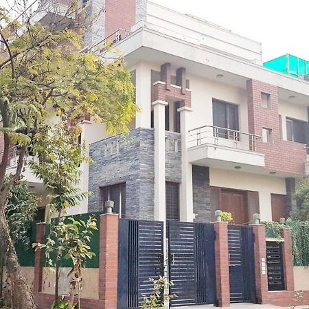 Angel Nri B&B Greater Noida Exterior foto